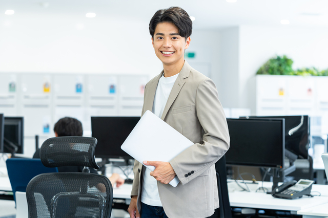 【労務必見】傷病手当金とは？計算方法や申請書の書き方も紹介！