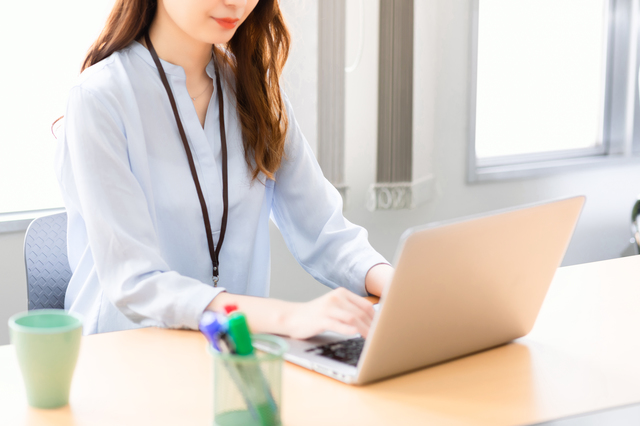 退職証明書の発行は必須？記載する内容や記入例・注意点を解説