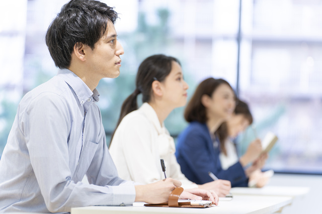 人事担当におすすめの資格15選！資格を取得するメリットや求められるスキルについても解説