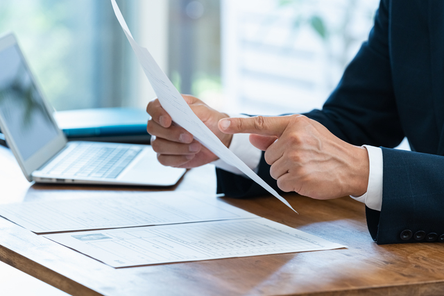 2024年4月改正！労働条件明示ルールの変更内容は？記載例や企業の対応を解説