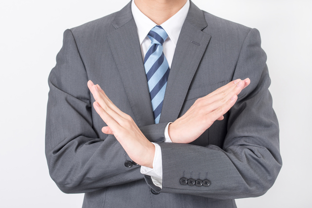 サービス残業は自主的でも違法？企業が受ける影響や対策を解説