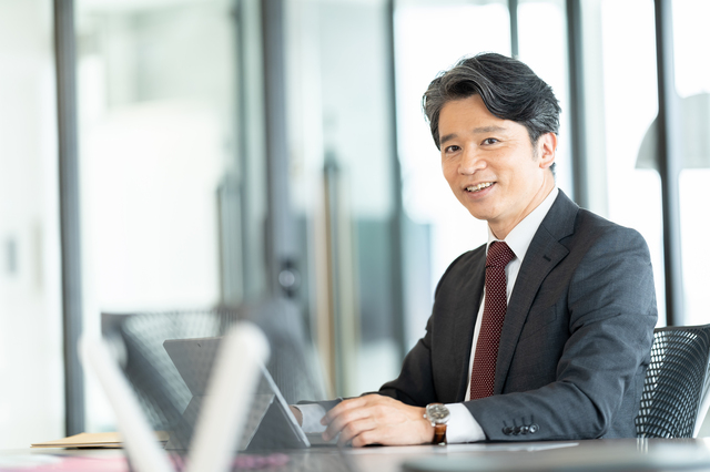 エグゼクティブサーチとは？利用メリットや注意点、費用形態を解説