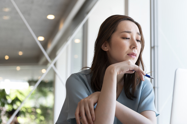 経理の仕事がつまらないと感じる理由とは？具体的な対処方法や転職をする場合のポイントを解説