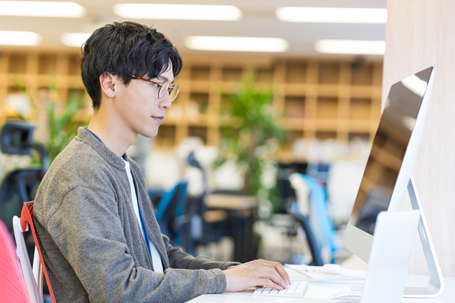 社内SEの仕事内容や働き方を解説。社内SEになるには資格が必要？