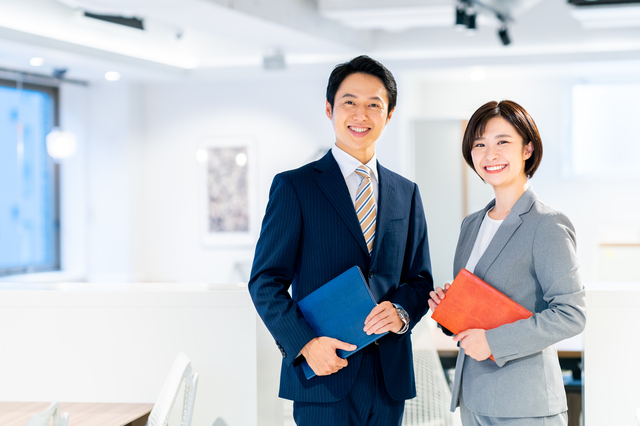 【弁護士解説】コンプライアンスとは？意義や企業経営における位置づけ、実践ポイント、取組事例などを紹介