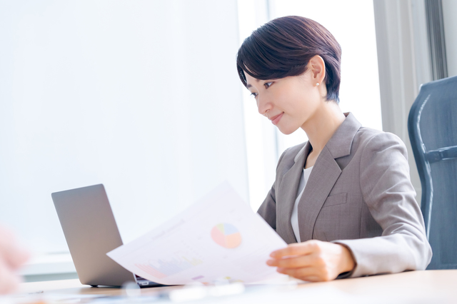 決算説明資料のわかりやすいデザインとは？デザインのポイントから事例まで紹介
